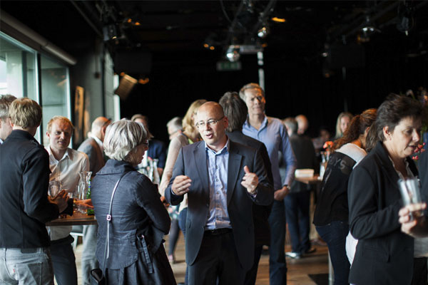 Prijsuitreiking_Hedy_dAncona_borrel_in_Bimhuiscafe.jpg